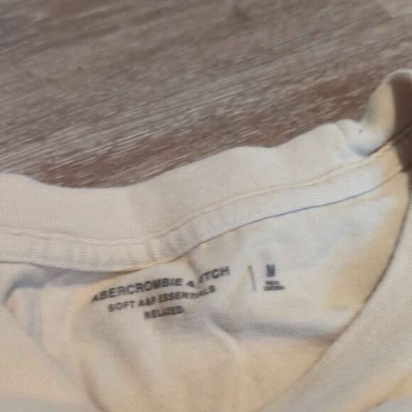 Abercrombie & Fitch mens size medium T-shirt miller high life - Picture 2 of 4
